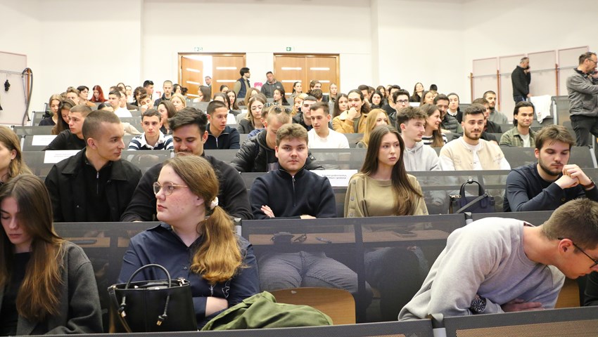 Sveučilište u Splitu podijelilo stipendije za izvrsnost najboljim studentima